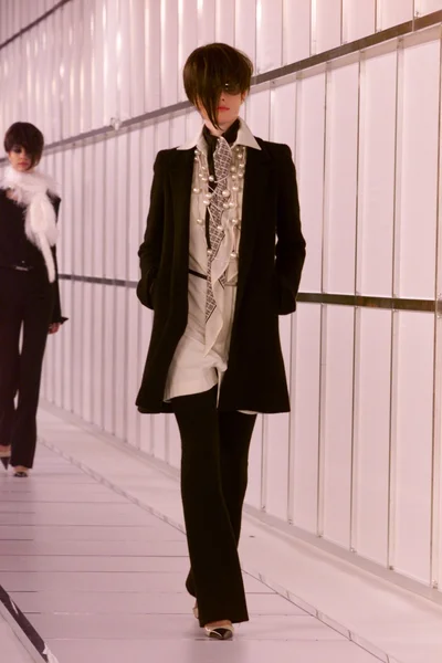 Look 19